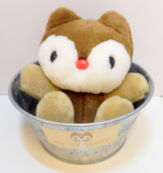 サンリオ　たらいぐまのらんどりー　たらい付きぬいぐるみ
